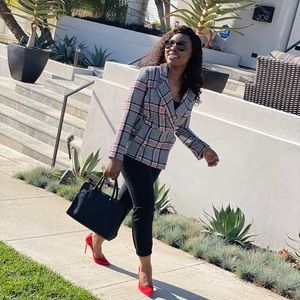 Meet your Posher, Tobiloba